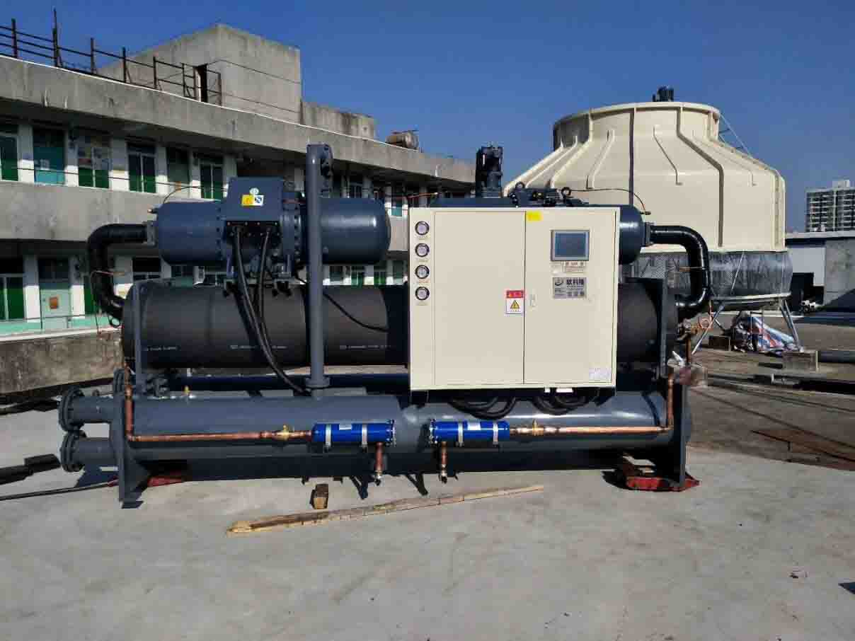 中央空調(diào)行業(yè)應用歐科隆牌水冷螺桿式冷水機組
